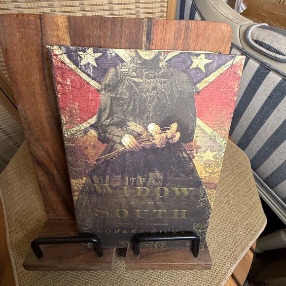 Other - Civil War Novel- The Widow of the South (hardcover)